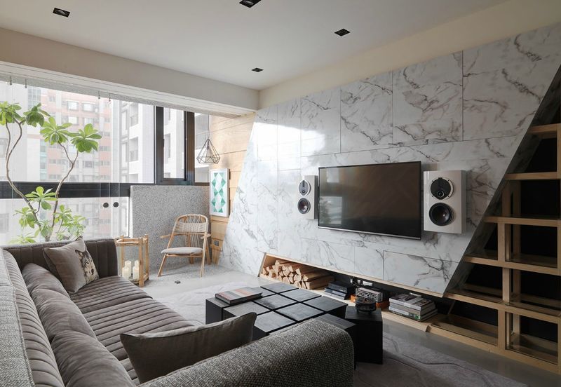 Seasons Luxury Apartments @ Amara Larkin