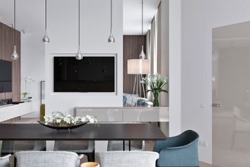 Bangunan Duta Impian (The Embassy Suites)