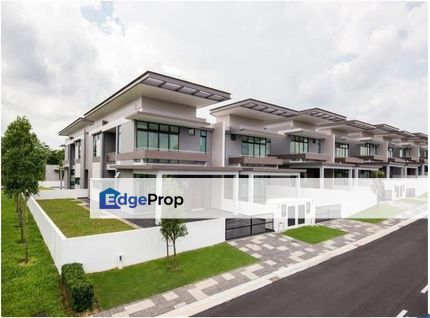 Near Mount Austin Taman Daya Ulu Tiram Dato Oon, Johor, Johor Bahru