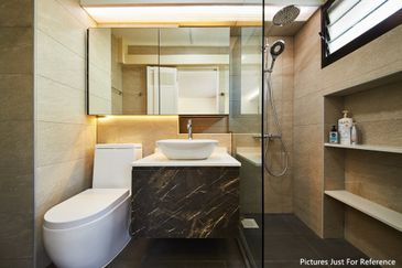 Near RELAU Freehold Low Density Condo, Fully Residential, 4 Bedroom