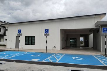 Unfurnished With Fan & Lighting, Gated Guarded, Nice Environment