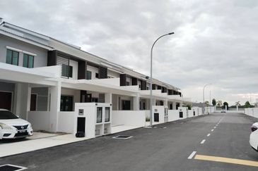 Unfurnished With Fan & Lighting, Gated Guarded, Nice Environment