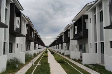 Unfurnished With Fan & Lighting, Gated Guarded, Nice Environment