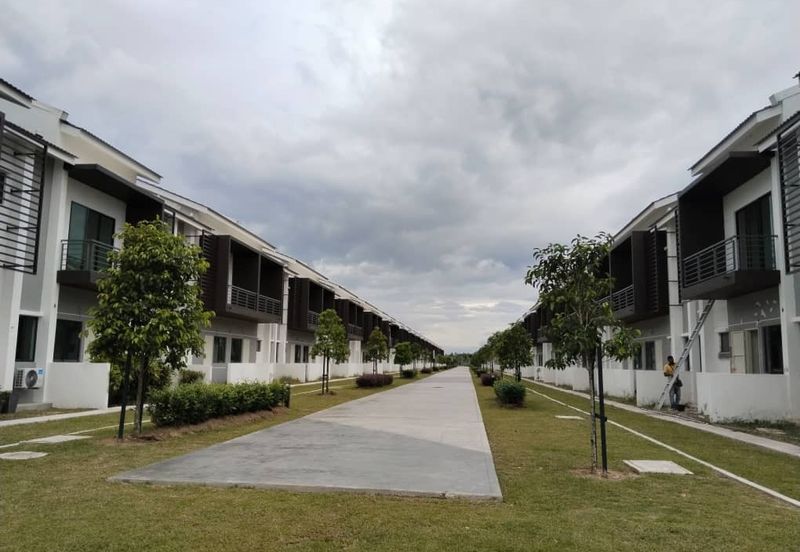 Unfurnished With Fan & Lighting, Gated Guarded, Nice Environment