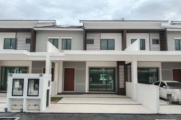 Unfurnished With Fan & Lighting, Gated Guarded, Nice Environment