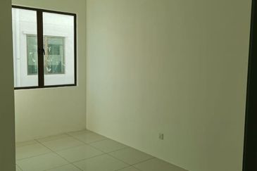 Gated & Guarded, New Condition With Fan & Lighting, Simpang Ampat