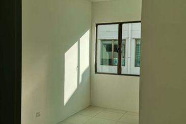 Gated & Guarded, New Condition With Fan & Lighting, Simpang Ampat