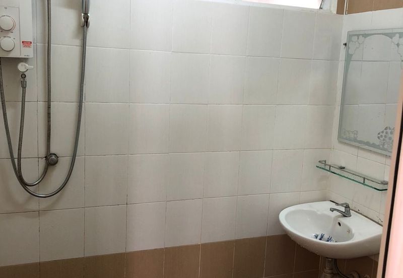 D'Piazza Condominium