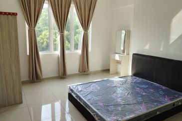 Fully Furnished, New Furniture, Near FTZ Bayan Lepas, Airport