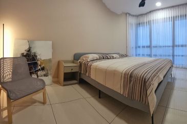 Queens Residences @ Queens Waterfront