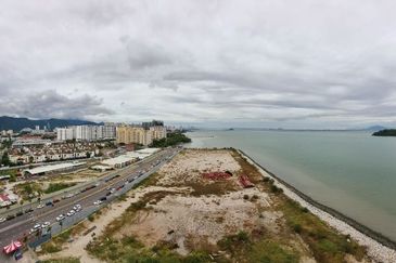 Queens Residences @ Queens Waterfront