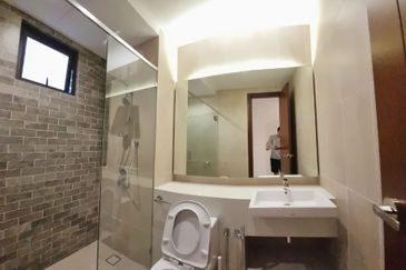 Queens Residences @ Queens Waterfront