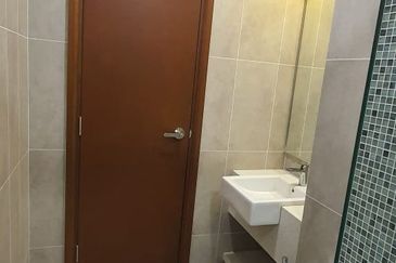 Queens Residences @ Queens Waterfront