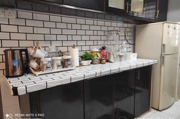 University Place (Plaza Ivory)