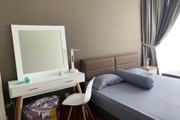 Queens Residences @ Queens Waterfront