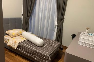 Queens Residences @ Queens Waterfront