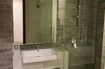 Queens Residences @ Queens Waterfront