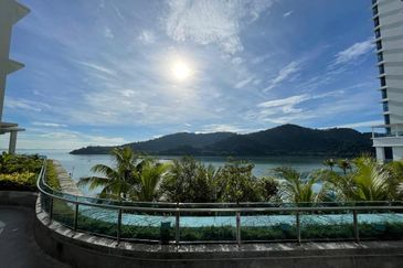 Queens Residences @ Queens Waterfront