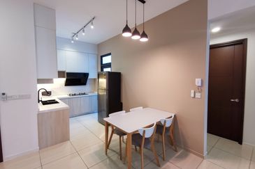 Queens Residences @ Queens Waterfront