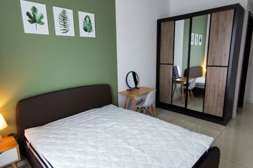 Queens Residences @ Queens Waterfront