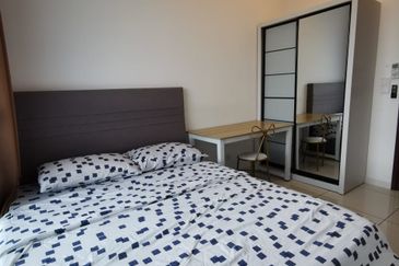 Queens Residences @ Queens Waterfront