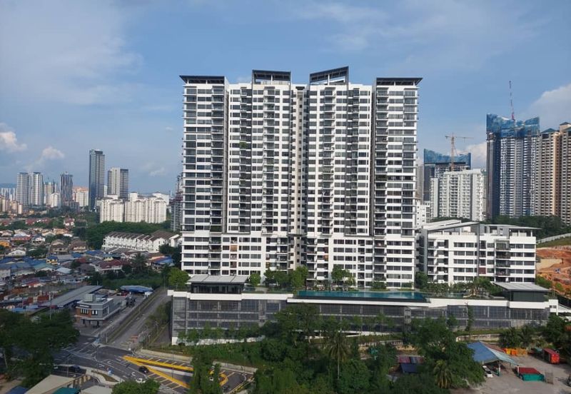 Royalle Condominium @ North Kiara