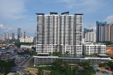 Royalle Condominium @ North Kiara