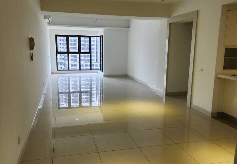 Royalle Condominium @ North Kiara