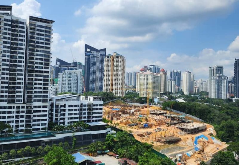 Royalle Condominium @ North Kiara