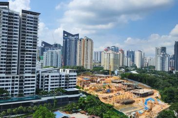 Royalle Condominium @ North Kiara