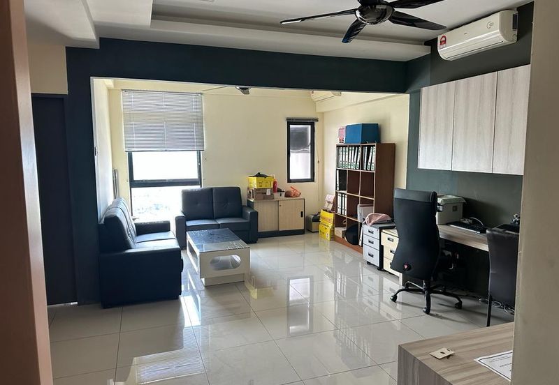 V12 Sovo (Menara Suria)