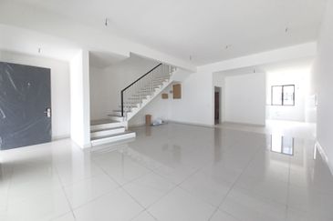 Nadira 3 @ Bukit Raja