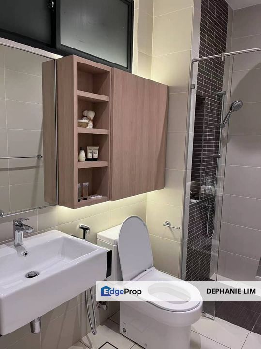 Sentral Suites For Rent Middle Room, Kuala Lumpur, KL Sentral