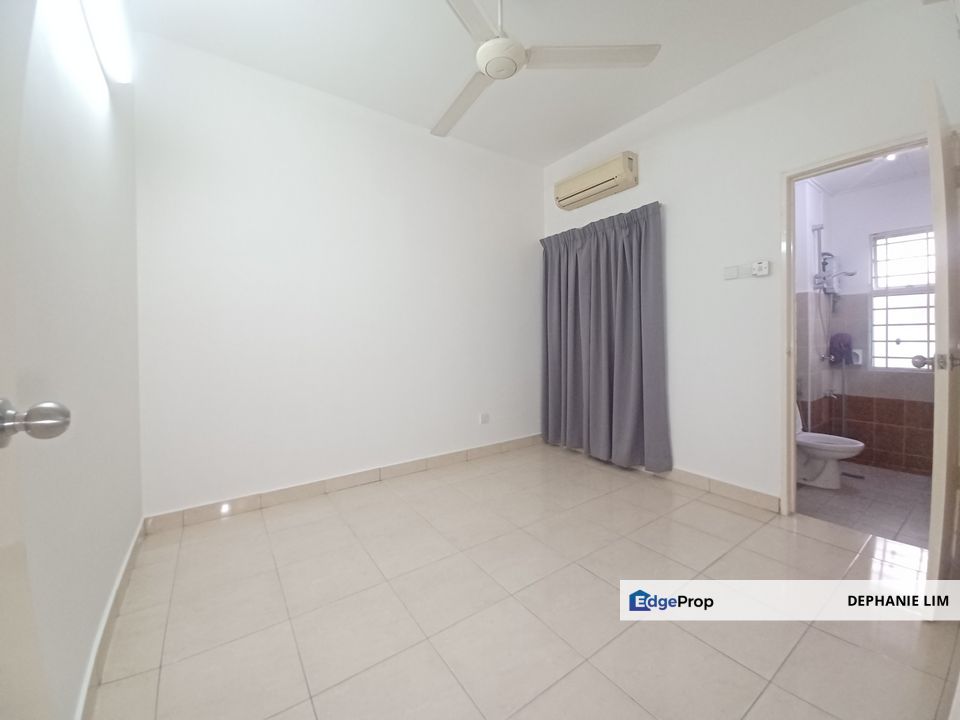 Bandar Bukit Raja House For Rent Facing Feild Partly Furnished, Selangor, Bandar Bukit Raja