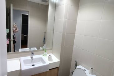 I Residence @ I City