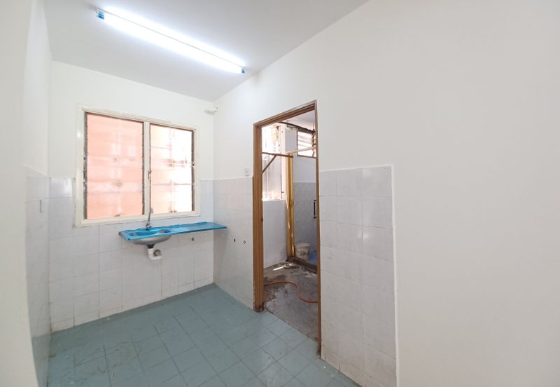 Johan Court Flat @ Alam Perdana