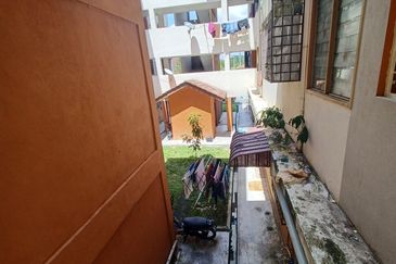 Johan Court Flat @ Alam Perdana