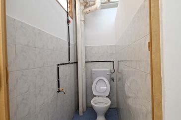 Johan Court Flat @ Alam Perdana