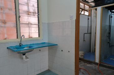 Johan Court Flat @ Alam Perdana