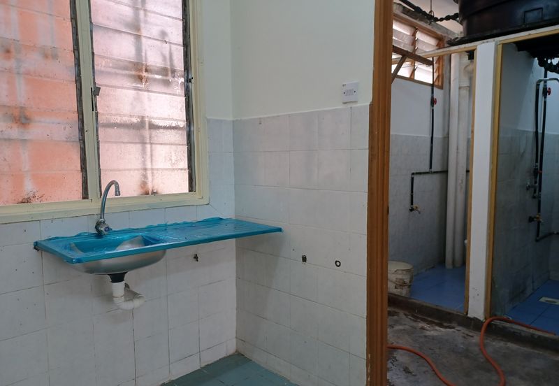 Johan Court Flat @ Alam Perdana