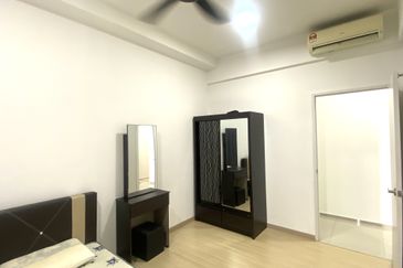 Gravit8 @ Klang South