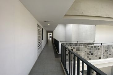 Gravit8 @ Klang South