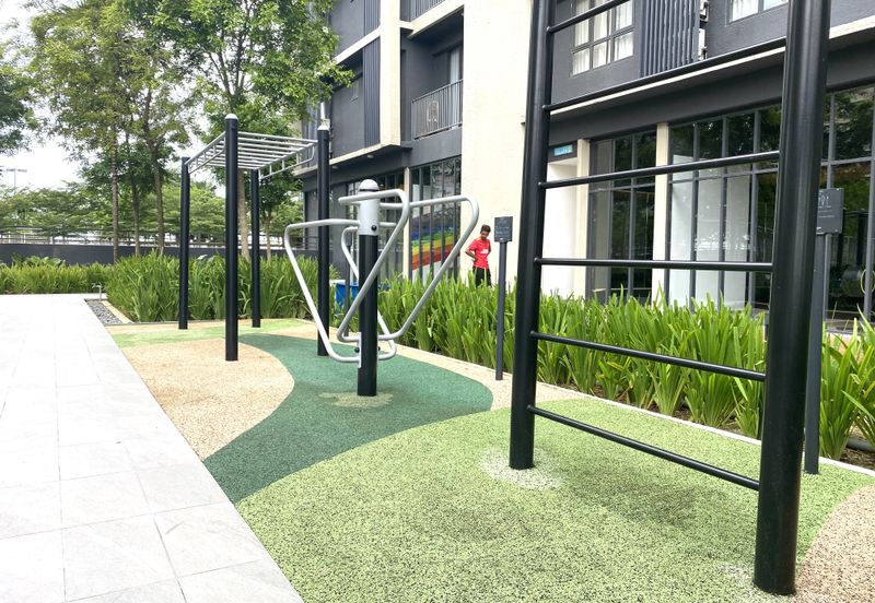 Gravit8 @ Klang South