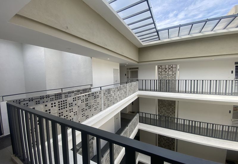 Gravit8 @ Klang South