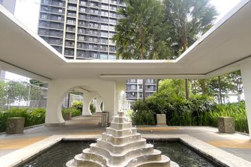 Gravit8 @ Klang South