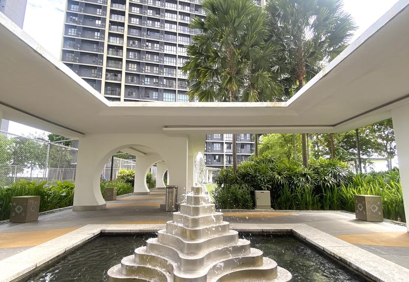 Gravit8 @ Klang South