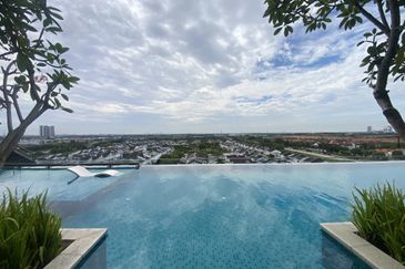 Gravit8 @ Klang South