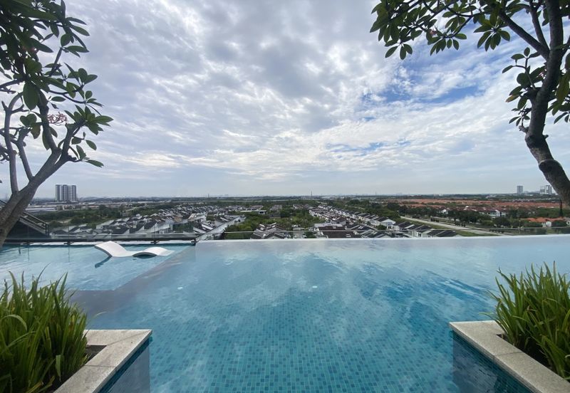 Gravit8 @ Klang South