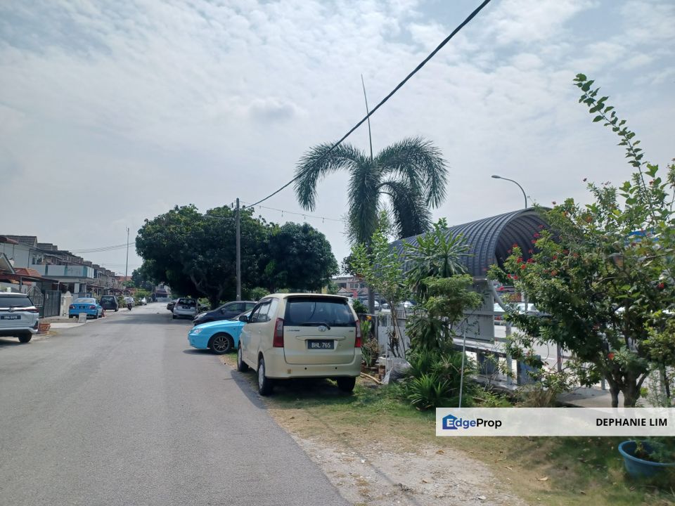 Klang Utama House For Sale Facing Road Walking Distance 99 Speedmart And Restaurant, Selangor, Klang