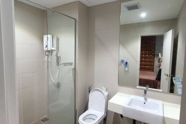 I Residence @ I City